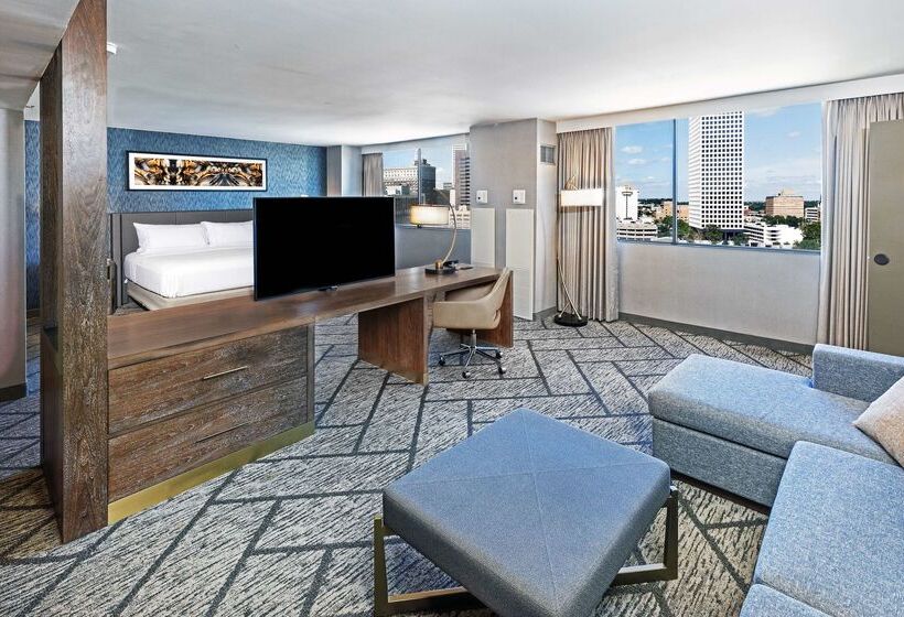 فندق Doubletree By Hilton Tulsa Downtown