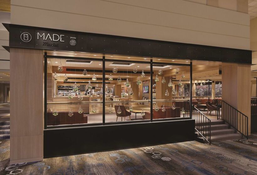 فندق Doubletree By Hilton Tulsa Downtown