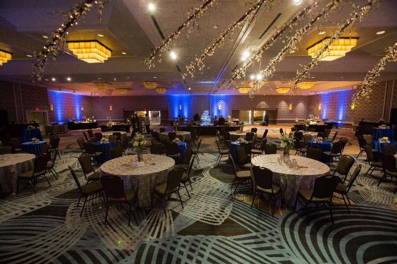 فندق Doubletree By Hilton Tulsa Downtown