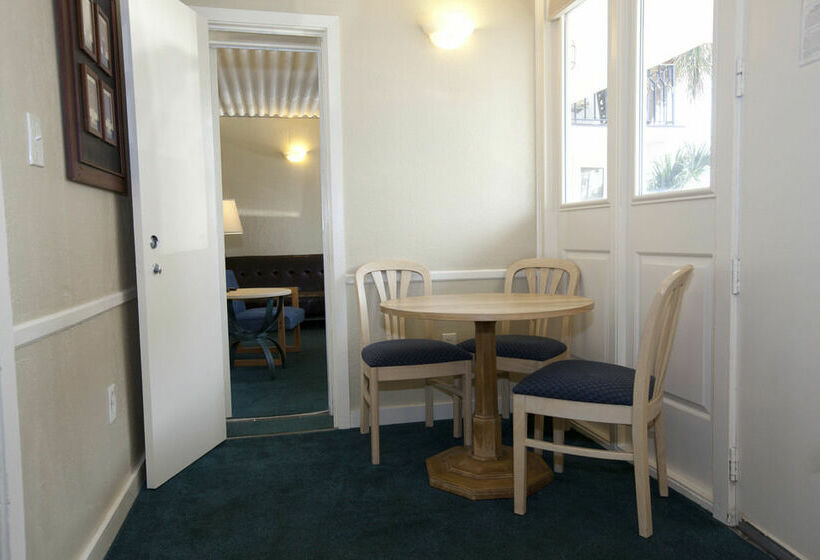 酒店 Driftwood On The Oceanfront