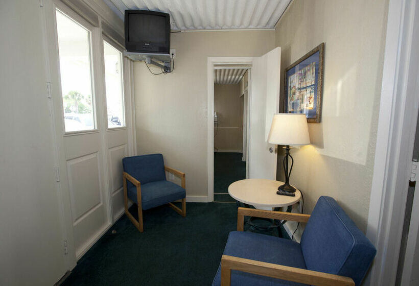 酒店 Driftwood On The Oceanfront