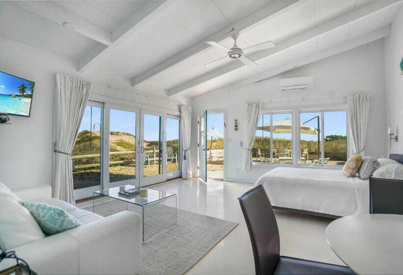 فندق Driftwood Resort On The Ocean