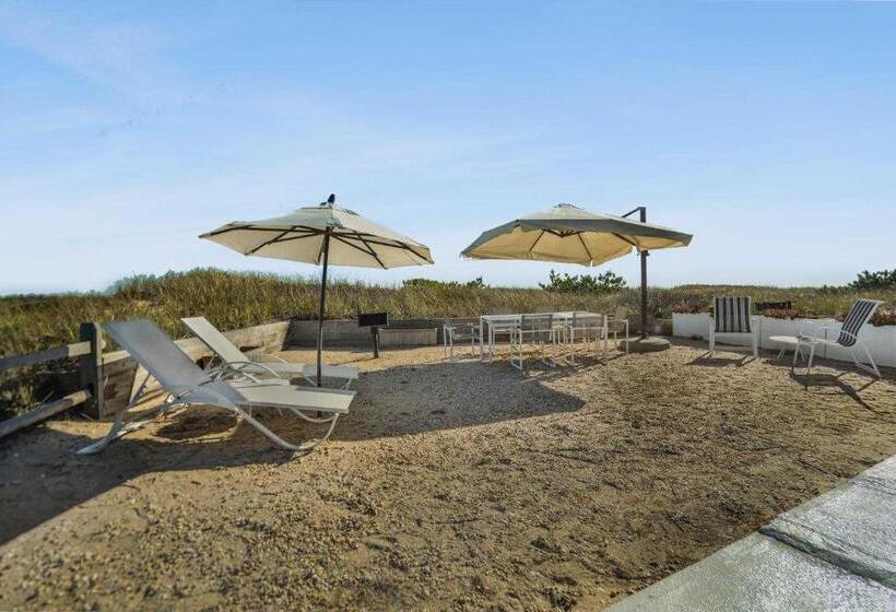 فندق Driftwood Resort On The Ocean