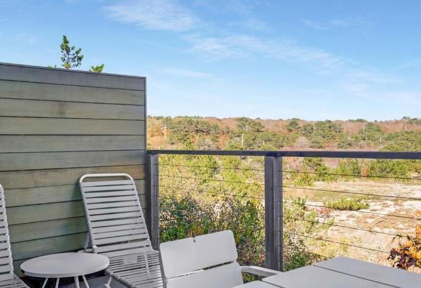 فندق Driftwood Resort On The Ocean