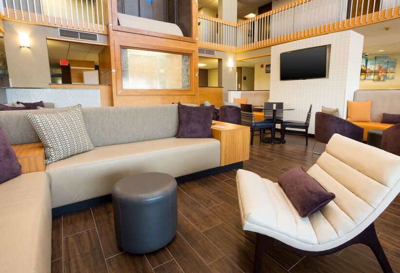 בית מלון כפרי Drury Inn & Suites Austin North