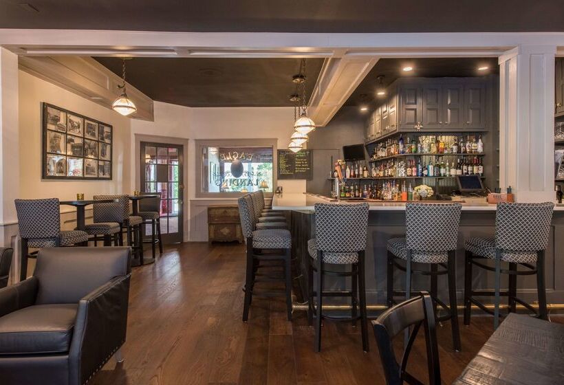 호텔 Eagle Mountain House And Golf Club