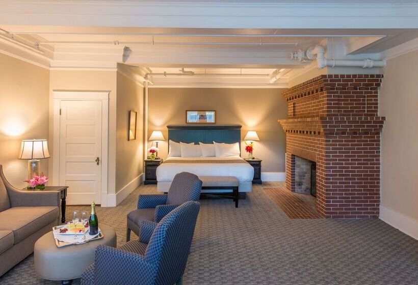 호텔 Eagle Mountain House And Golf Club