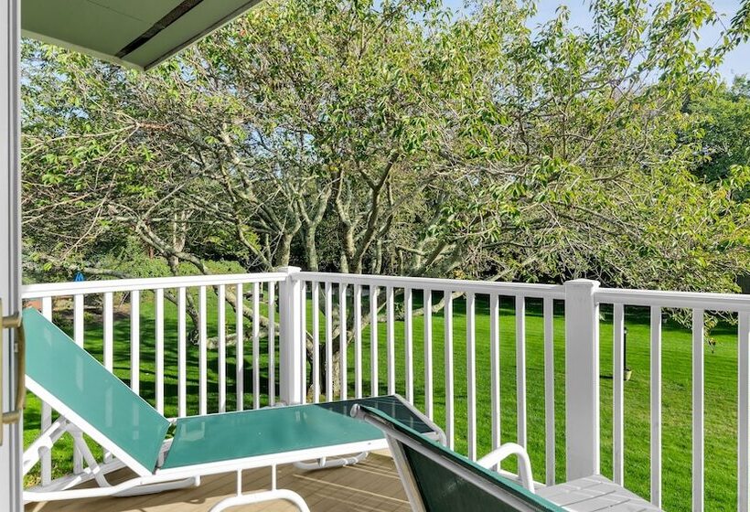 فندق East Hampton House Resort