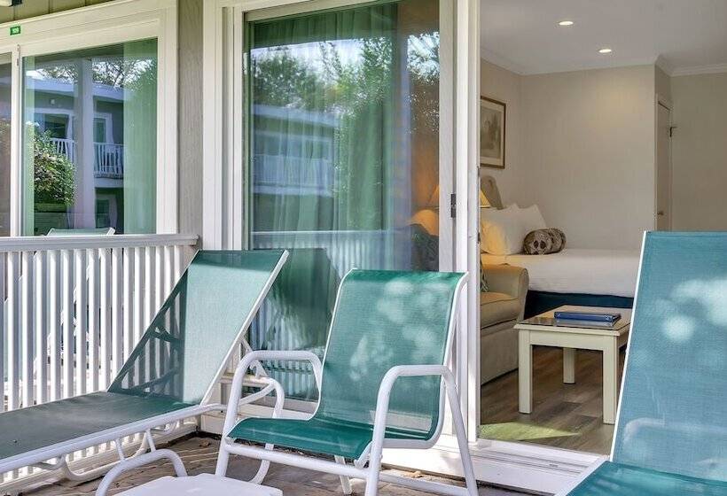 فندق East Hampton House Resort