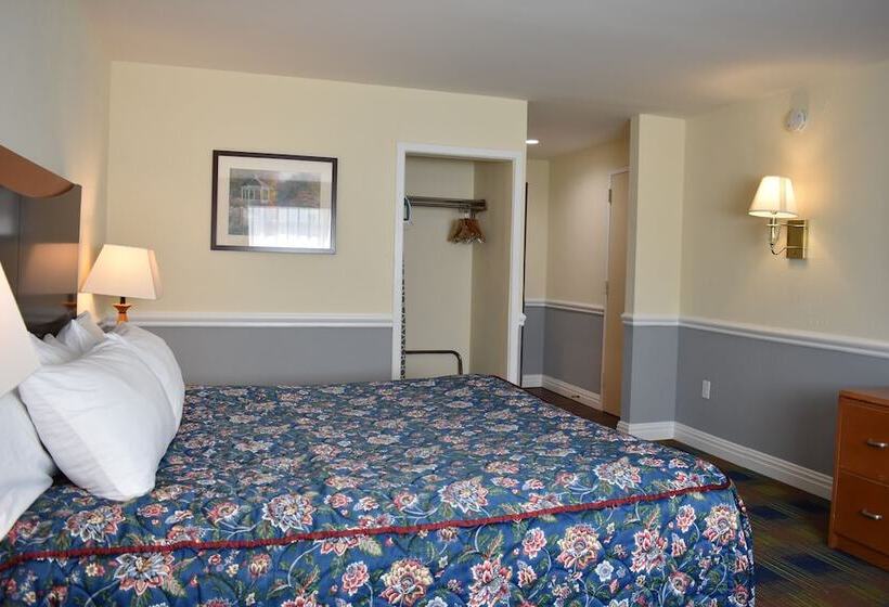 בית מלון כפרי East Norwich Inn