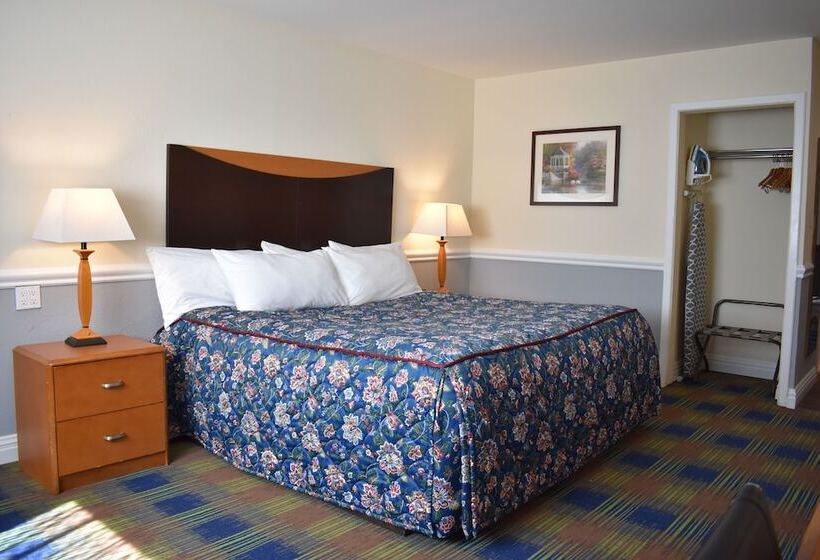 בית מלון כפרי East Norwich Inn