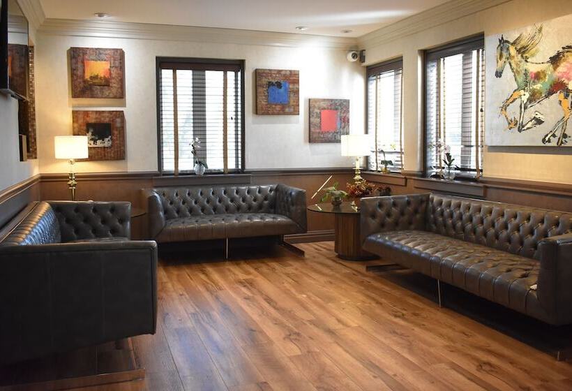 בית מלון כפרי East Norwich Inn