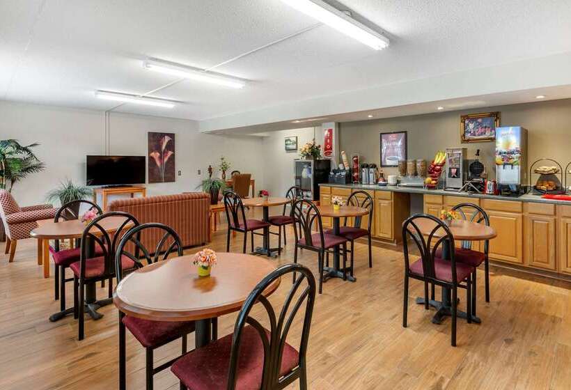 فندق Econo Lodge & Suites Southern Pines