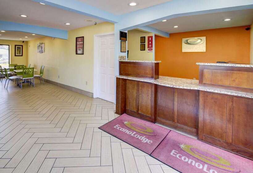 בית מלון כפרי Econo Lodge At Military Circle