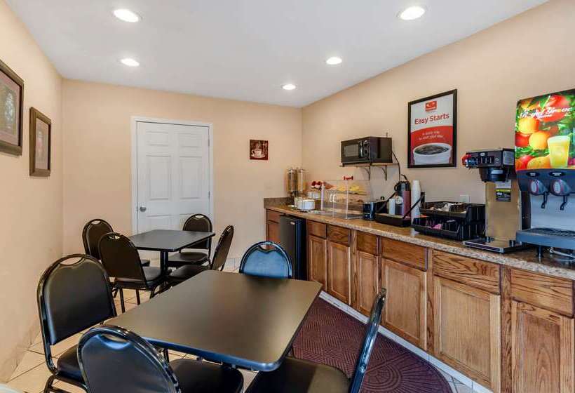 فندق Econo Lodge Civic Center