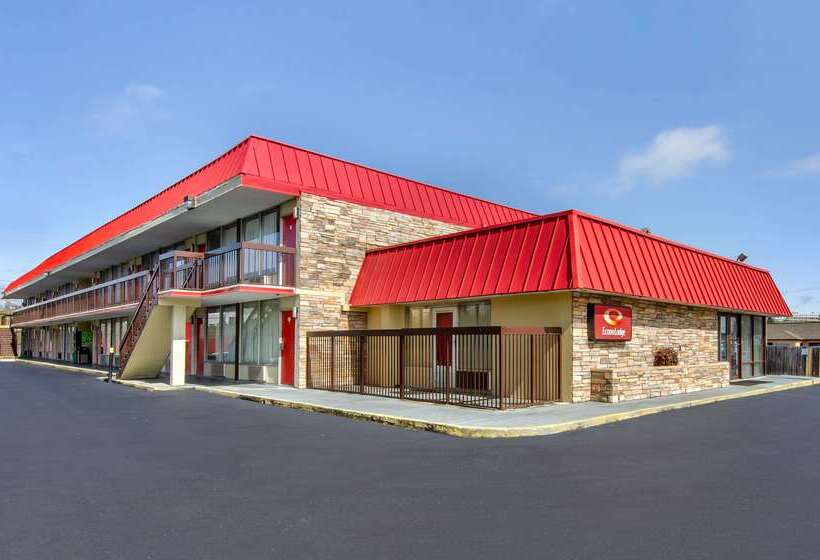 فندق Econo Lodge Civic Center