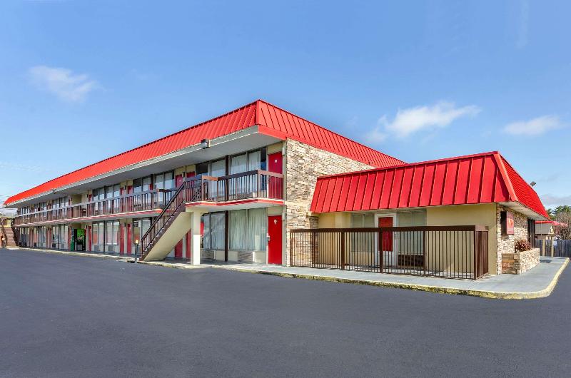 فندق Econo Lodge Civic Center