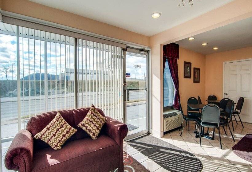 فندق Econo Lodge Civic Center