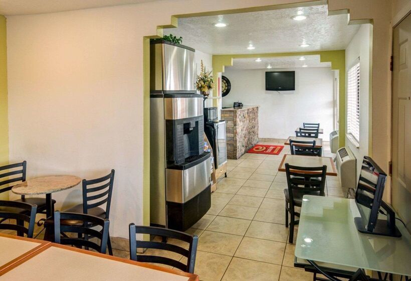 酒店 Econo Lodge East