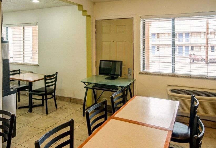 酒店 Econo Lodge East