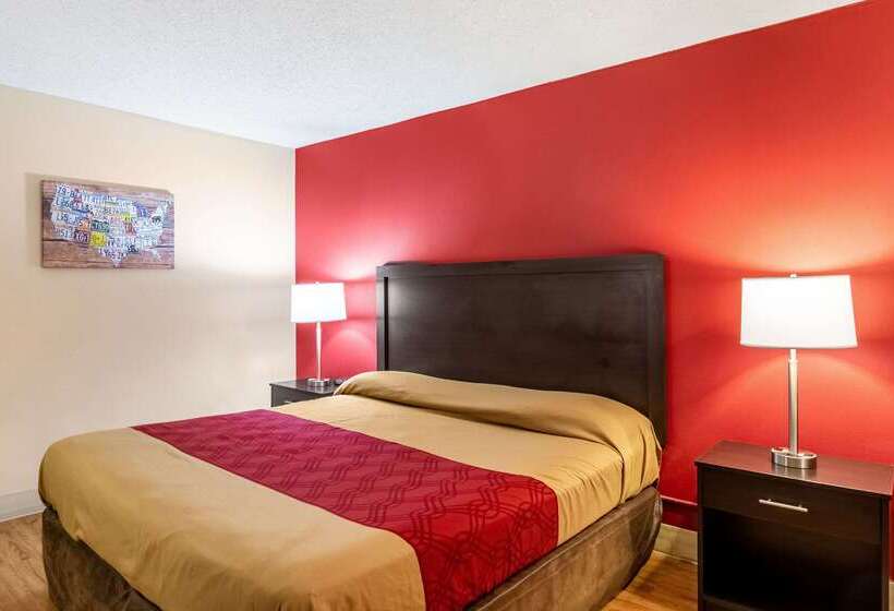 فندق Econo Lodge East