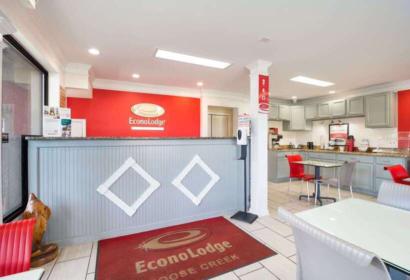 Отель Econo Lodge