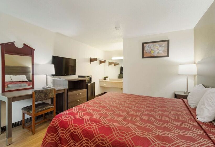 Отель Econo Lodge