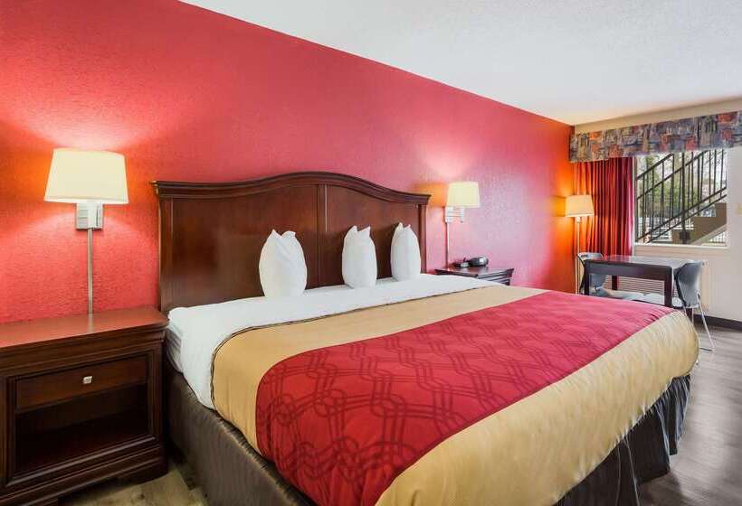 هتل Econo Lodge Historic Area