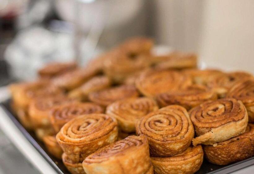 酒店 Econo Lodge Inn & Suites At Fort Moore