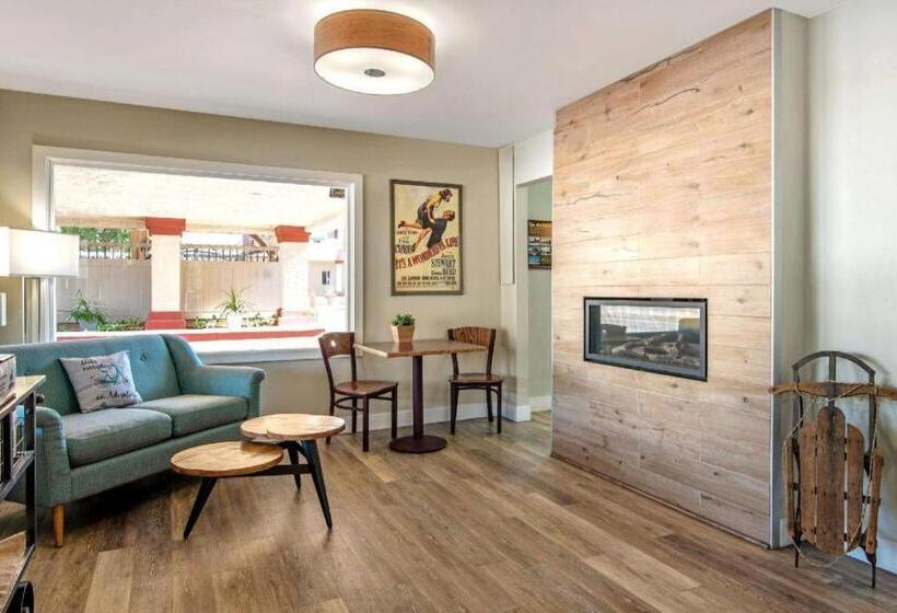 酒店 Econo Lodge Inn & Suites Durango