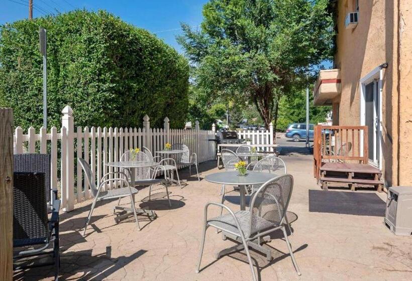 酒店 Econo Lodge Inn & Suites Durango