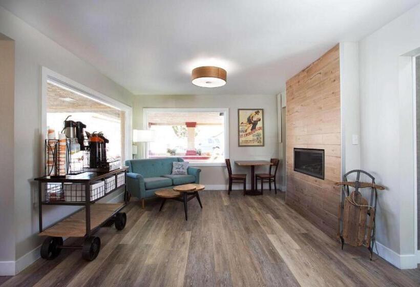 酒店 Econo Lodge Inn & Suites Durango