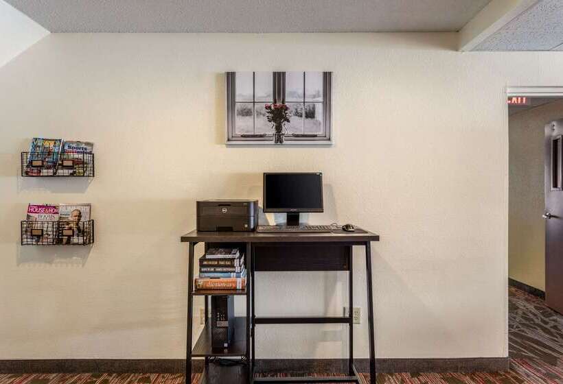 فندق Econo Lodge