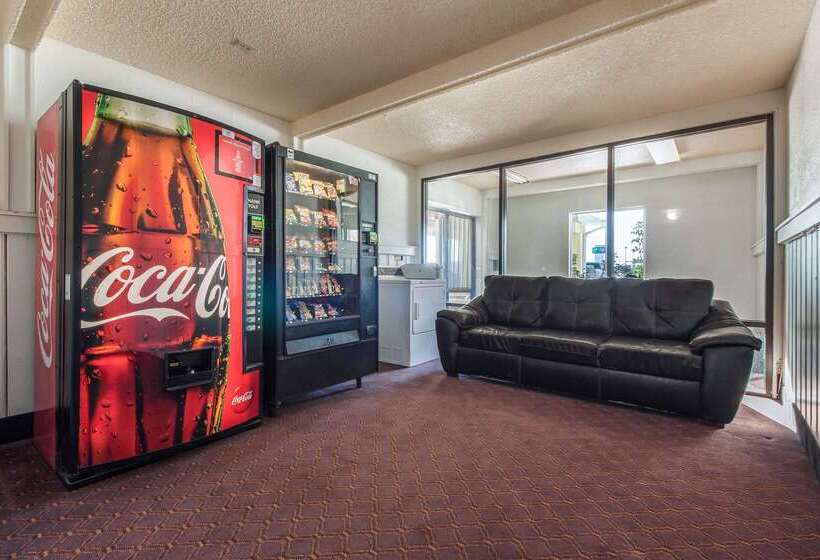 فندق Econo Lodge