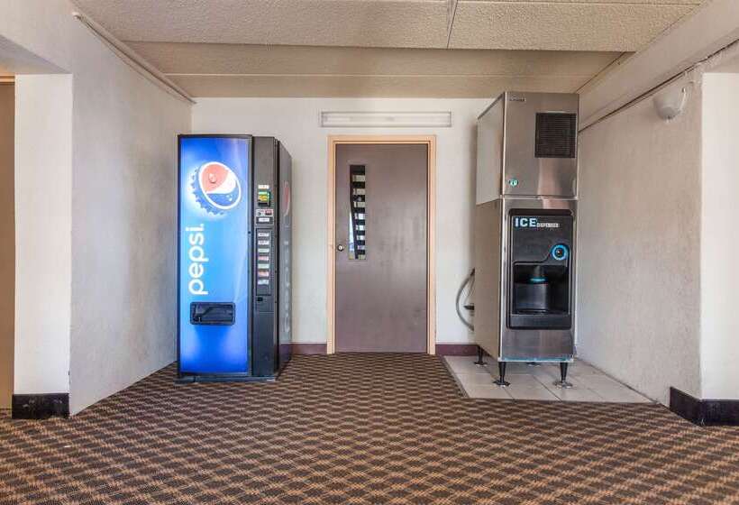 فندق Econo Lodge