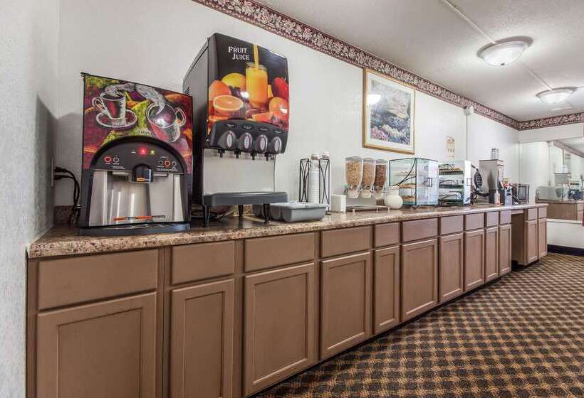 فندق Econo Lodge