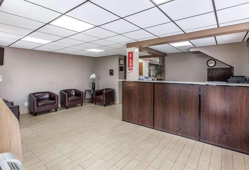 Отель Econo Lodge Midtown