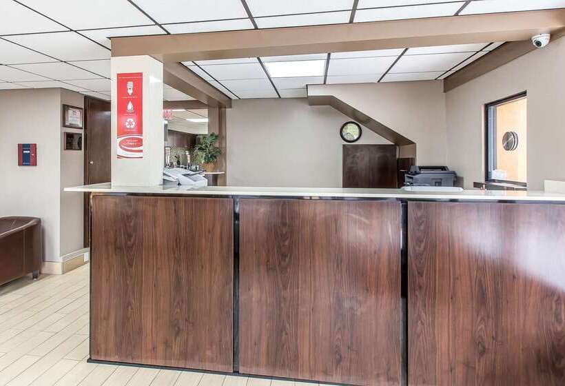 Отель Econo Lodge Midtown