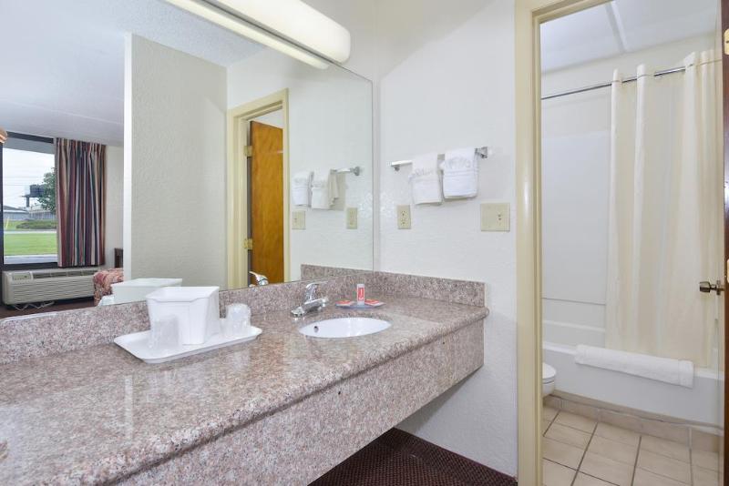 Отель Econo Lodge Midtown