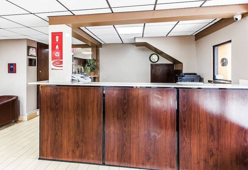 Отель Econo Lodge Midtown