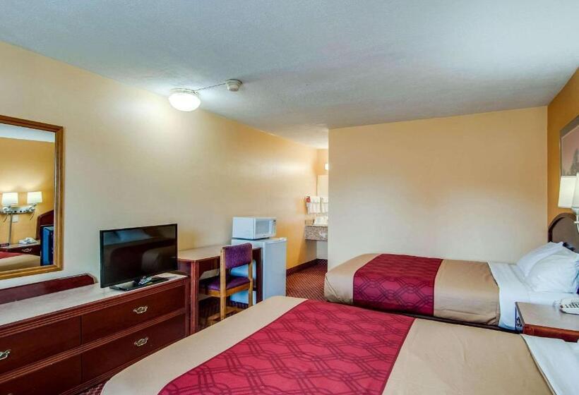 בית מלון כפרי Econo Lodge Near Bluefield College