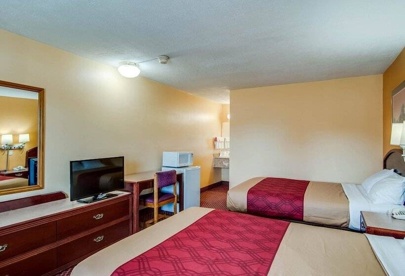 בית מלון כפרי Econo Lodge Near Bluefield College