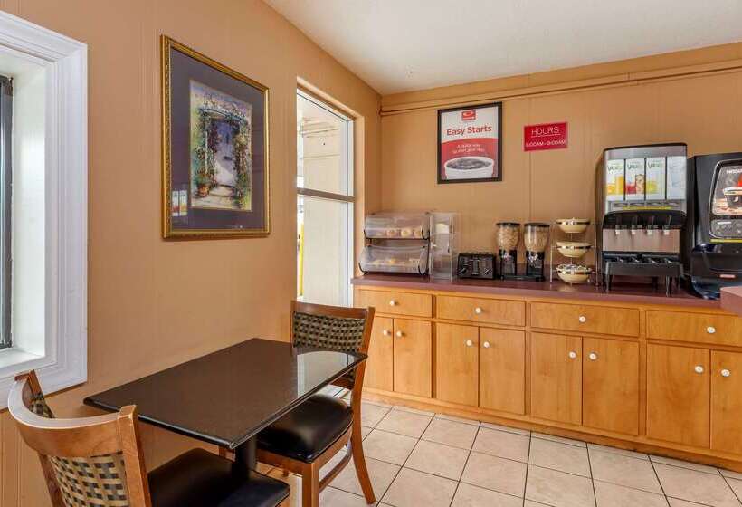 בית מלון כפרי Econo Lodge North Charlottesville