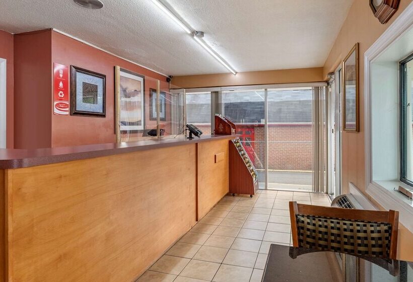 בית מלון כפרי Econo Lodge North Charlottesville