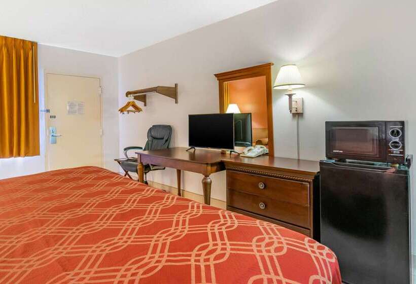 ホテル Econo Lodge North