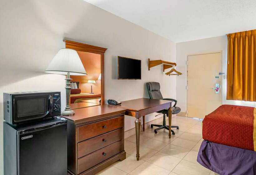فندق Econo Lodge North