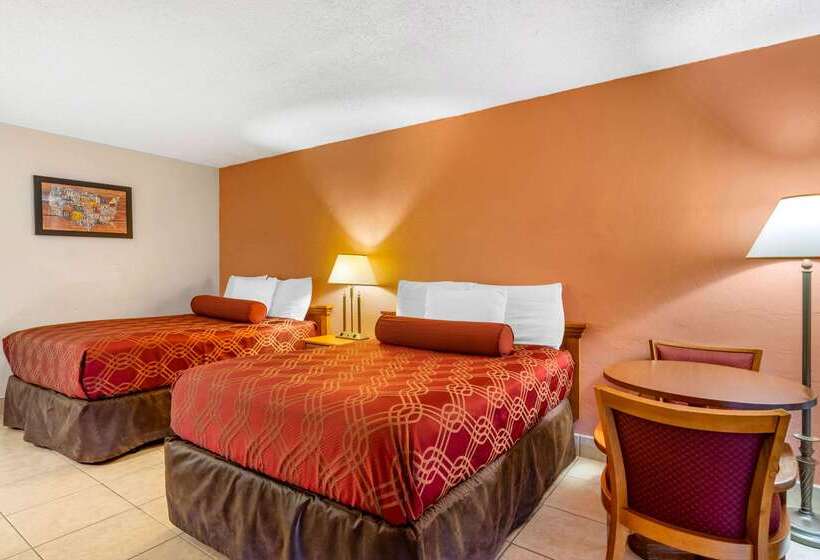 فندق Econo Lodge North