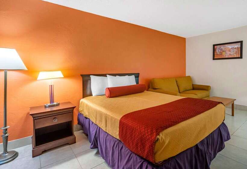 فندق Econo Lodge North