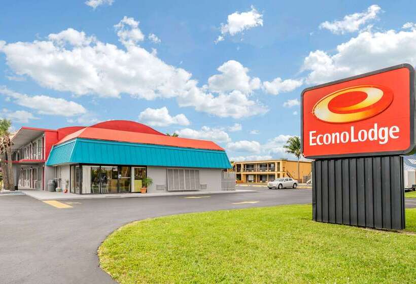 فندق Econo Lodge North