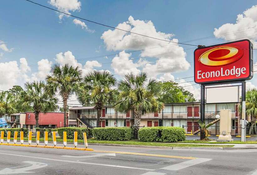 فندق Econo Lodge North